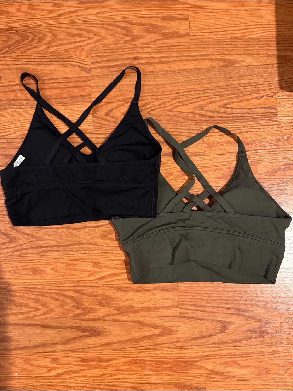Aerie Medium Support Sports Bra Cross Strap Bundle Black and Green - Picture 2 of 2